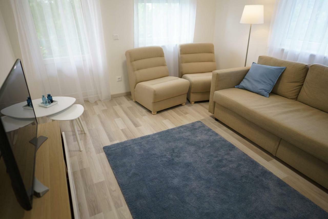 Eleven Apartman House Keszthely Extérieur photo