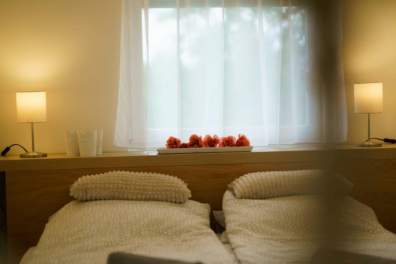 Eleven Apartman House Keszthely Extérieur photo