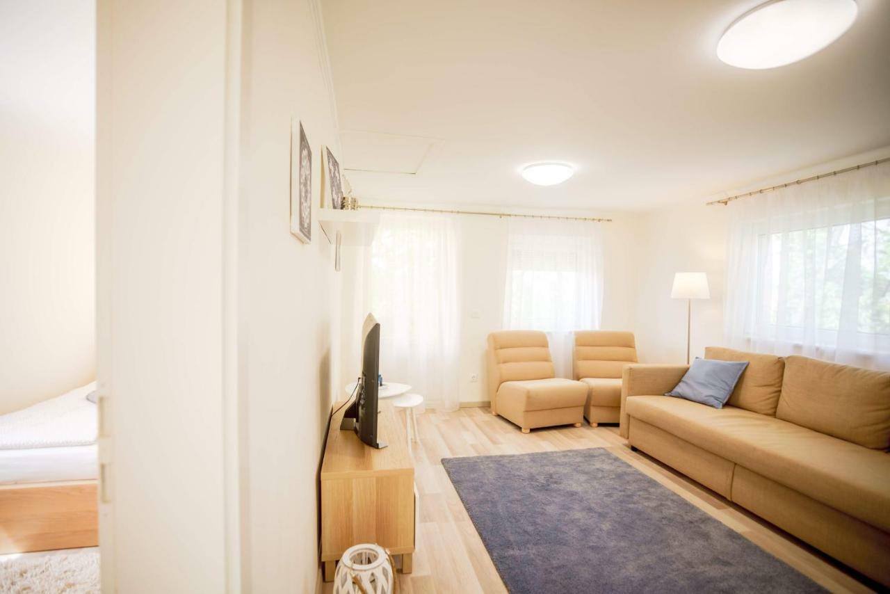 Eleven Apartman House Keszthely Extérieur photo